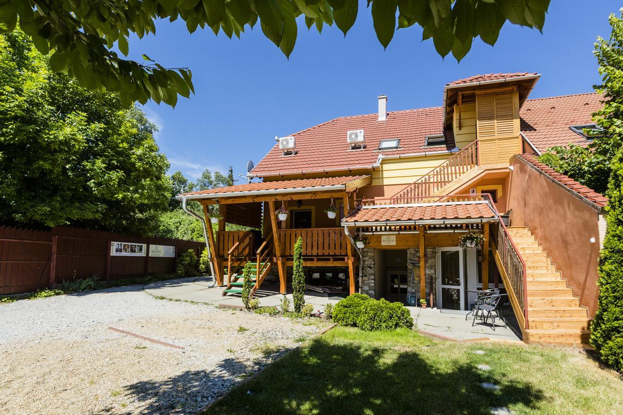 Almafa Apartmanház Eger Exterior foto