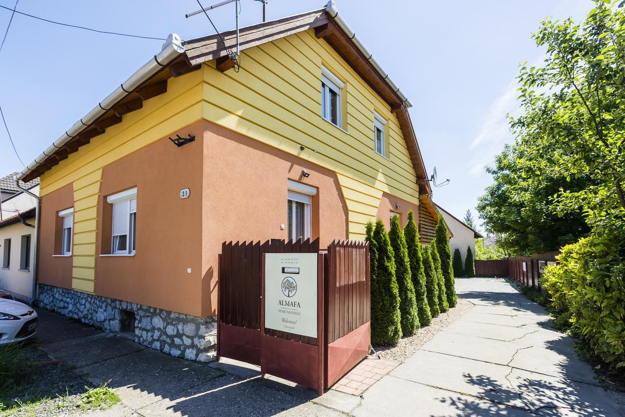 Almafa Apartmanház Eger Exterior foto