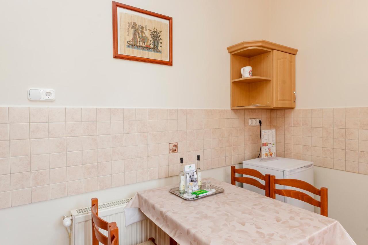 Almafa Apartmanház Eger Exterior foto