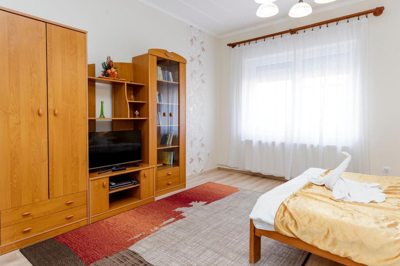 Almafa Apartmanház Eger Exterior foto